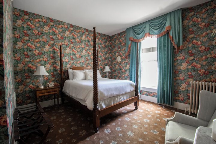 Room 33 of 75