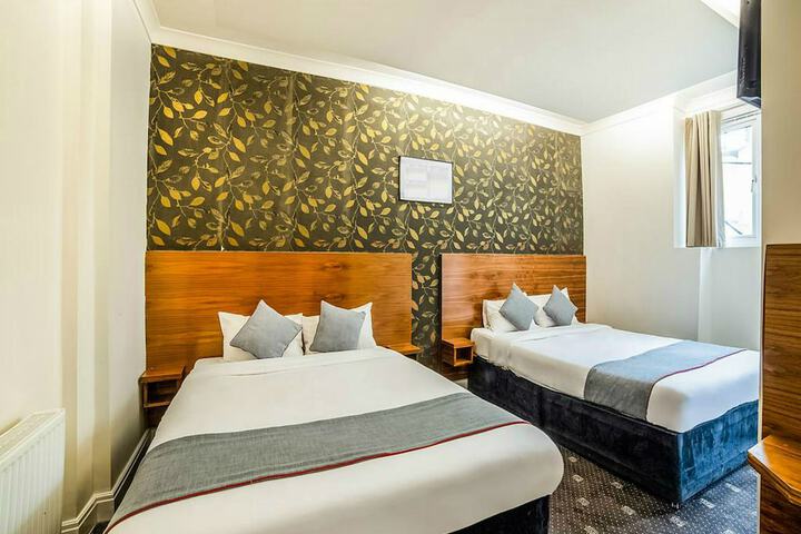 Room 10 of 20
