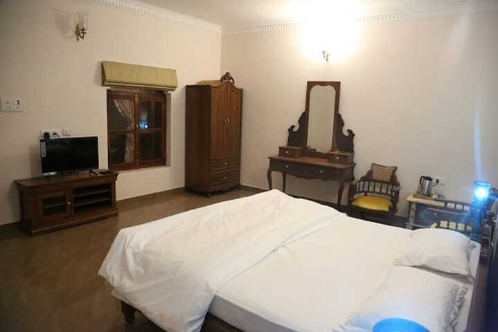 Room 7 of 61