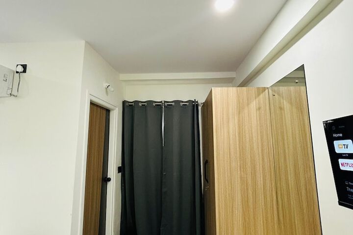Room 3 of 13