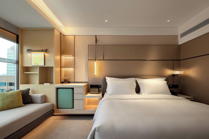 Room 30 of 95