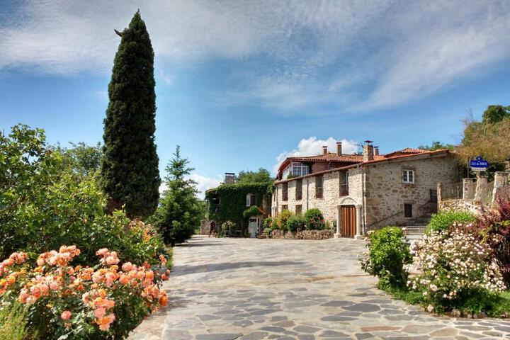 Casa dos Muros turismo rural y actividades en la Ribeira Sacra