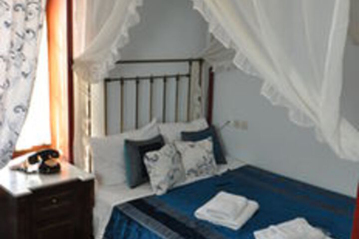 Room 15 of 36