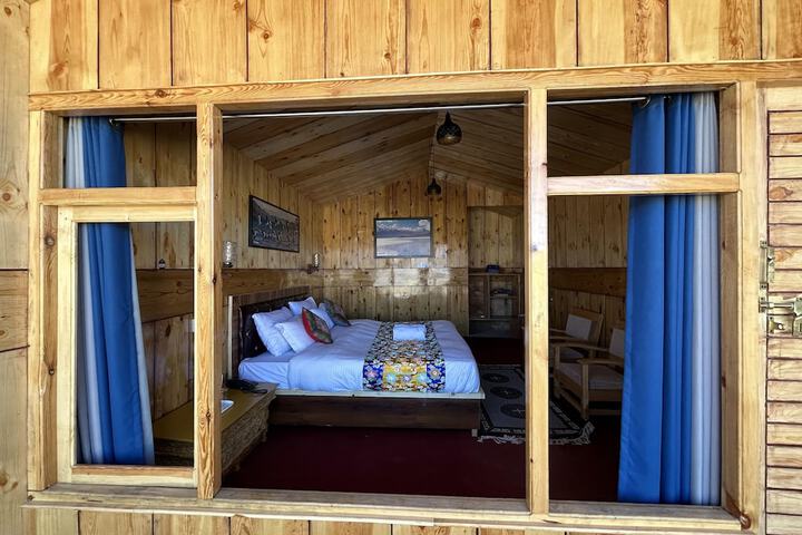 Room 3 of 43