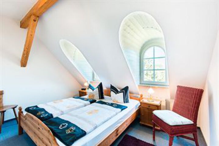 Room 16 of 37