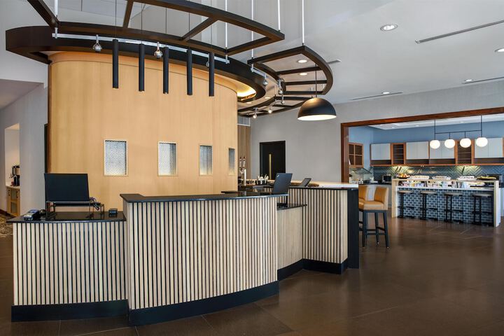 Entrance & Lobby