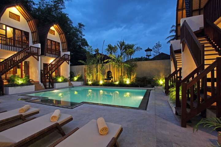 Pool 11 of 44