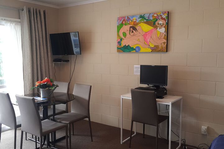 Room 8 of 62