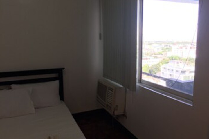 Room 89 of 103