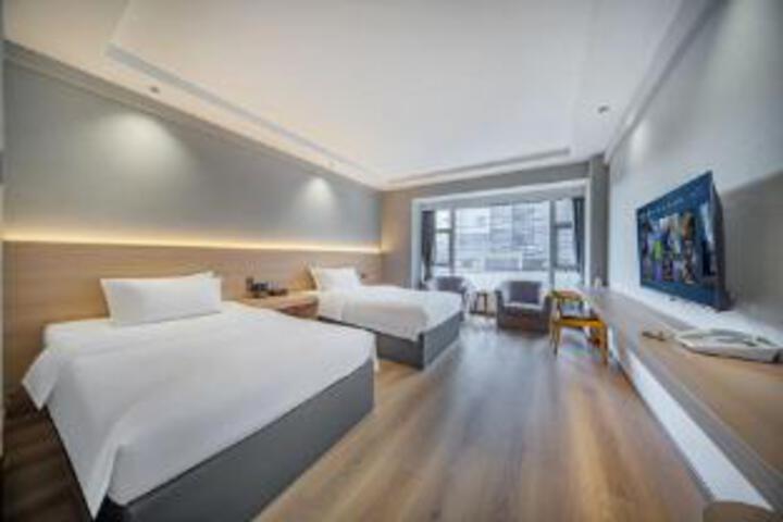 Room 6 of 6