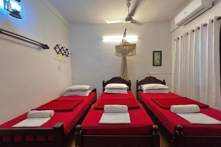 Room 15 of 63