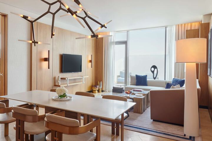 Room 52 of 70