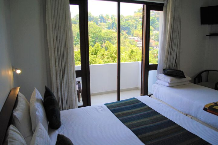 Room 21 of 65
