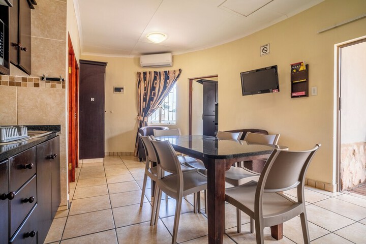 Room 102 of 236