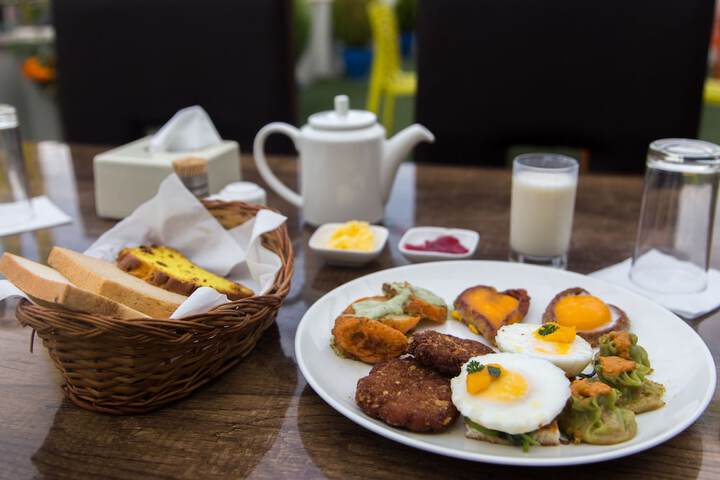 Breakfast/Coffee Service 50 of 87