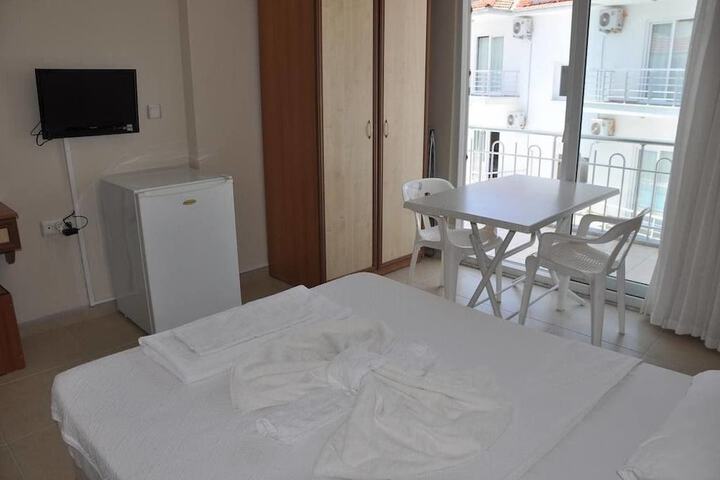 Room 3 of 42