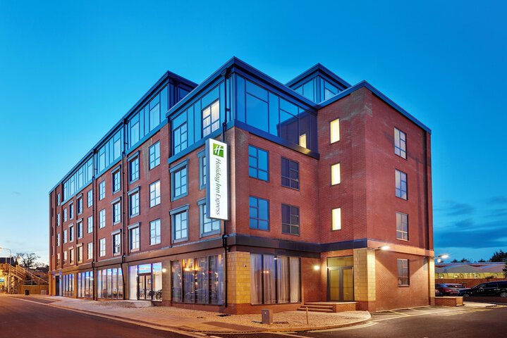 Hotel Entry