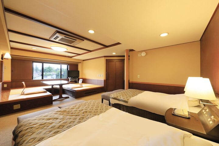Room 19 of 73