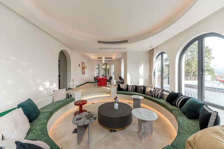 Hotel Interior 2 of 144