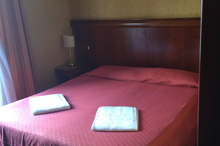 Room 18 of 48