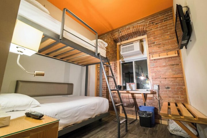 Room 35 of 78