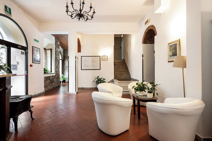 Guest Lobby