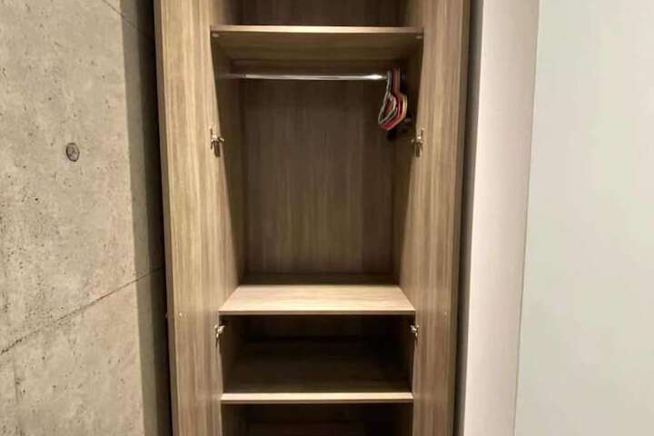 Room 4 of 44