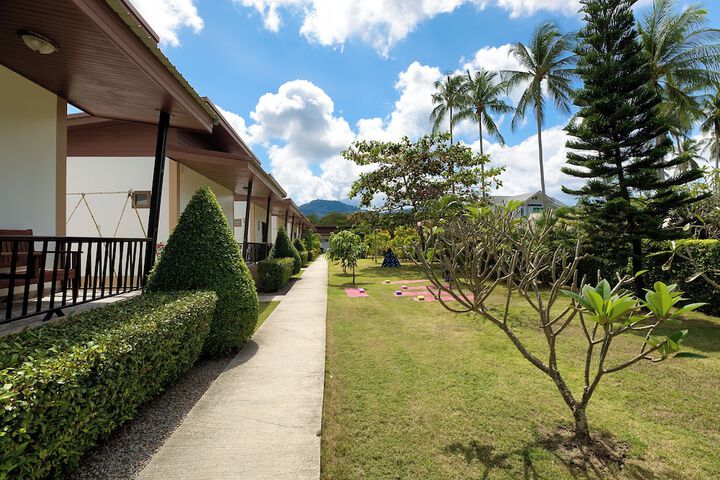 Hotel Exterior 128 of 133