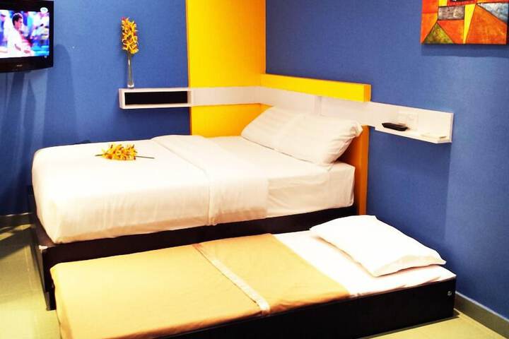 Room 18 of 37