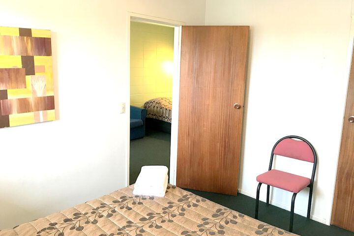 Room 28 of 69