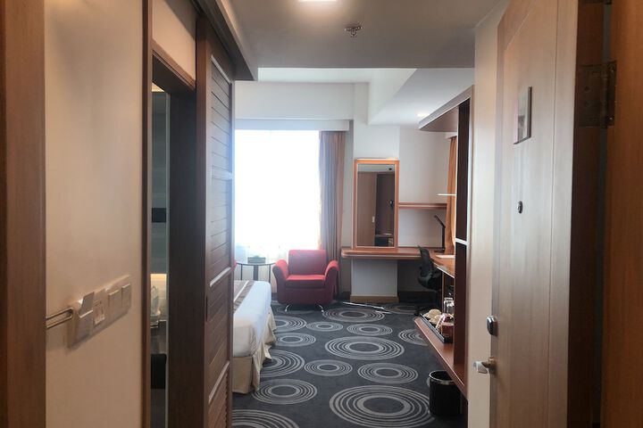 Room 18 of 87