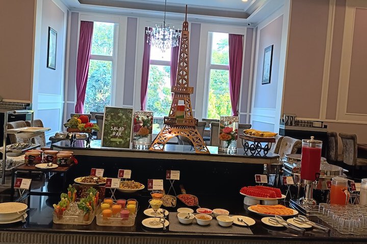 Breakfast/Coffee Service 20 of 43