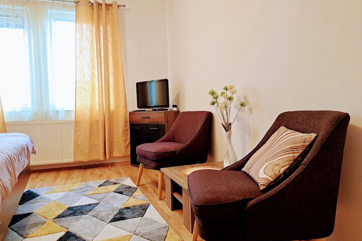 Room 10 of 71