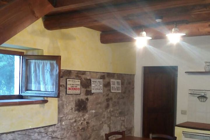 Room 4 of 15