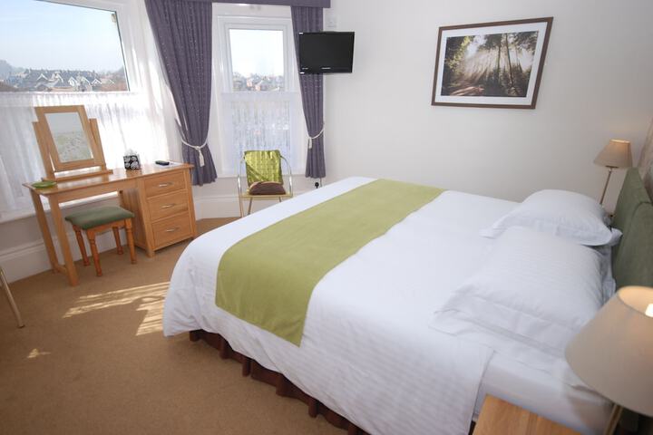 Room 3 of 31
