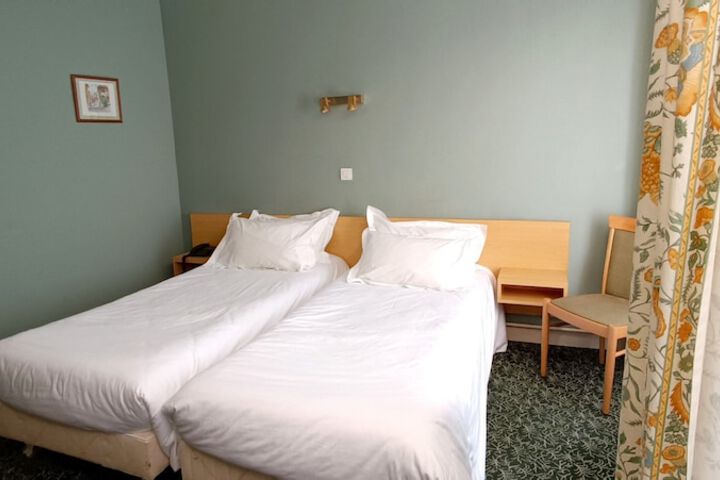 Room 58 of 86