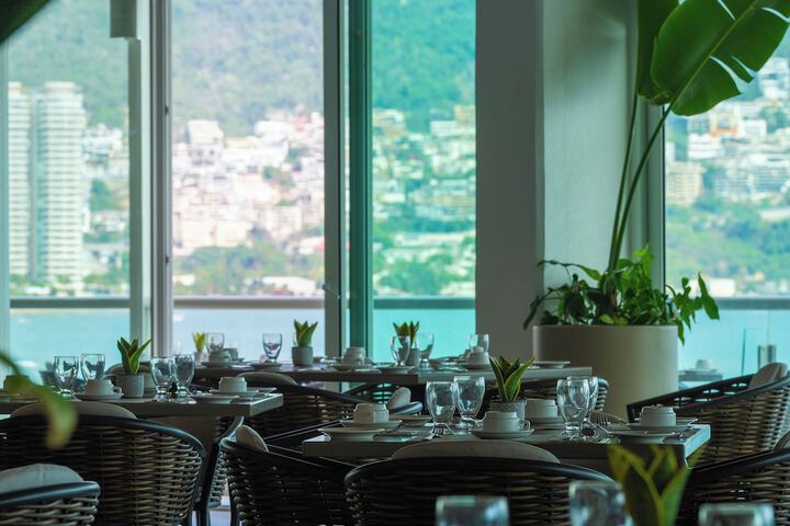 Dining 99 of 165