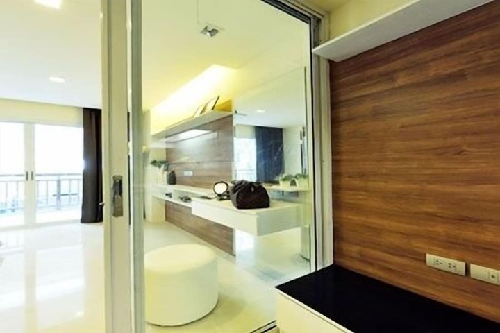 Room 62 of 83