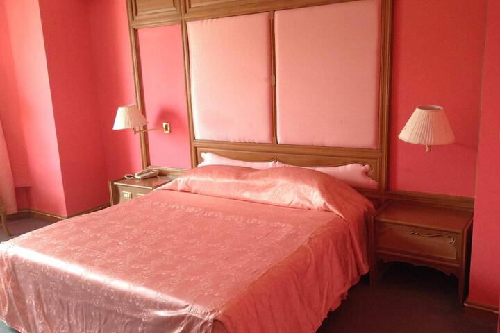 Room 15 of 40