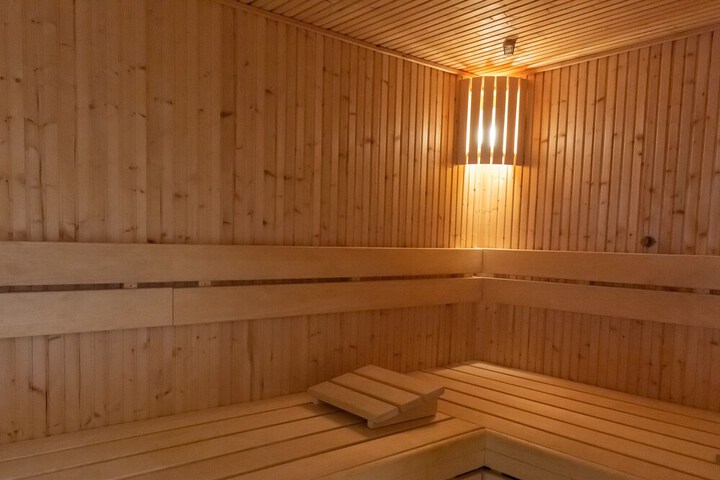 Spa 49 of 77