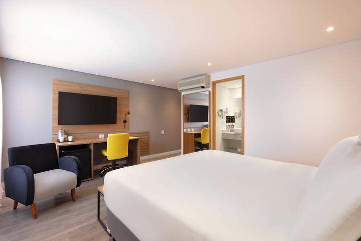 Room 32 of 139