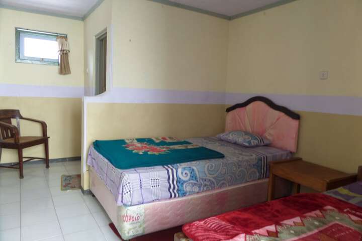 Room 4 of 42