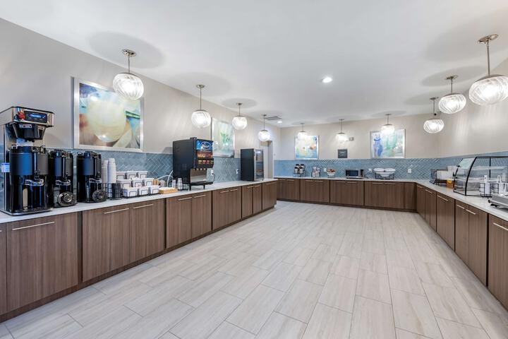 Breakfast area
