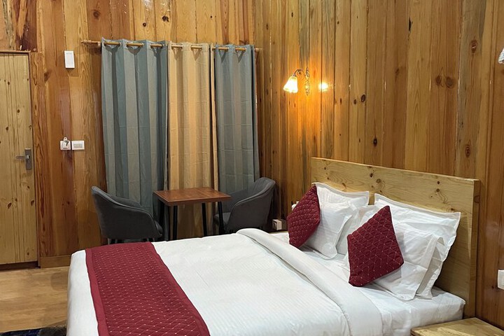 Room 2 of 19