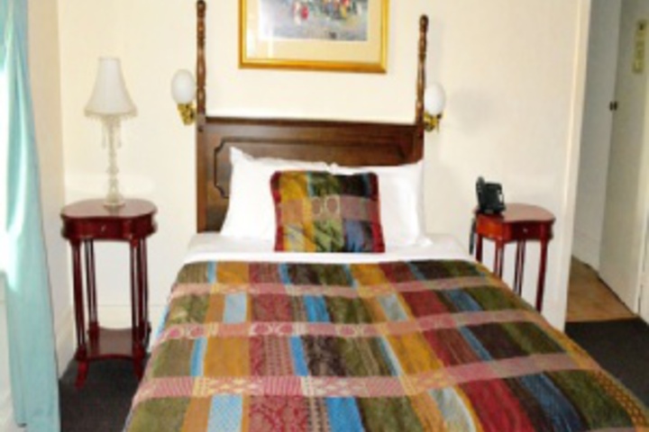 Room 705 of 768