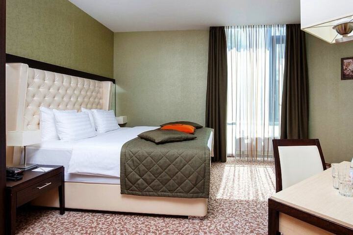 Room 3 of 57