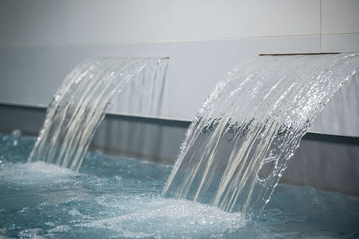 Hotel with Pool