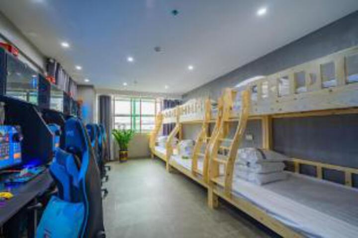 Room 21 of 23