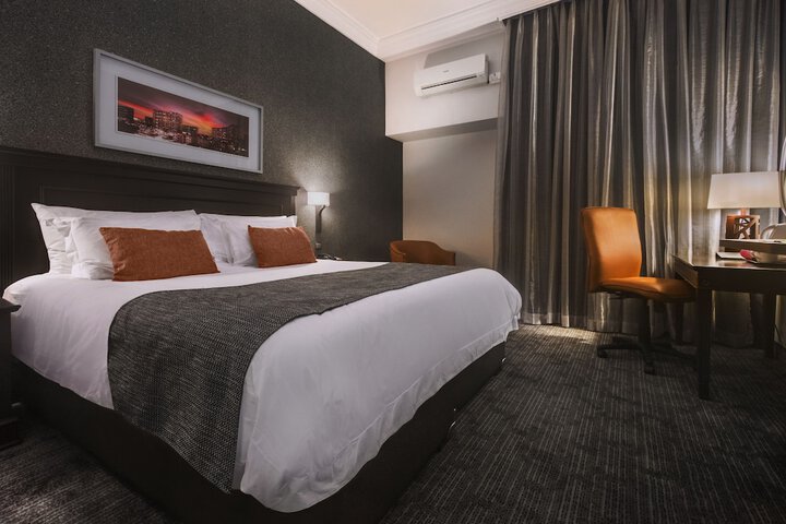 Room 9 of 49