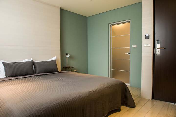 Room 35 of 100